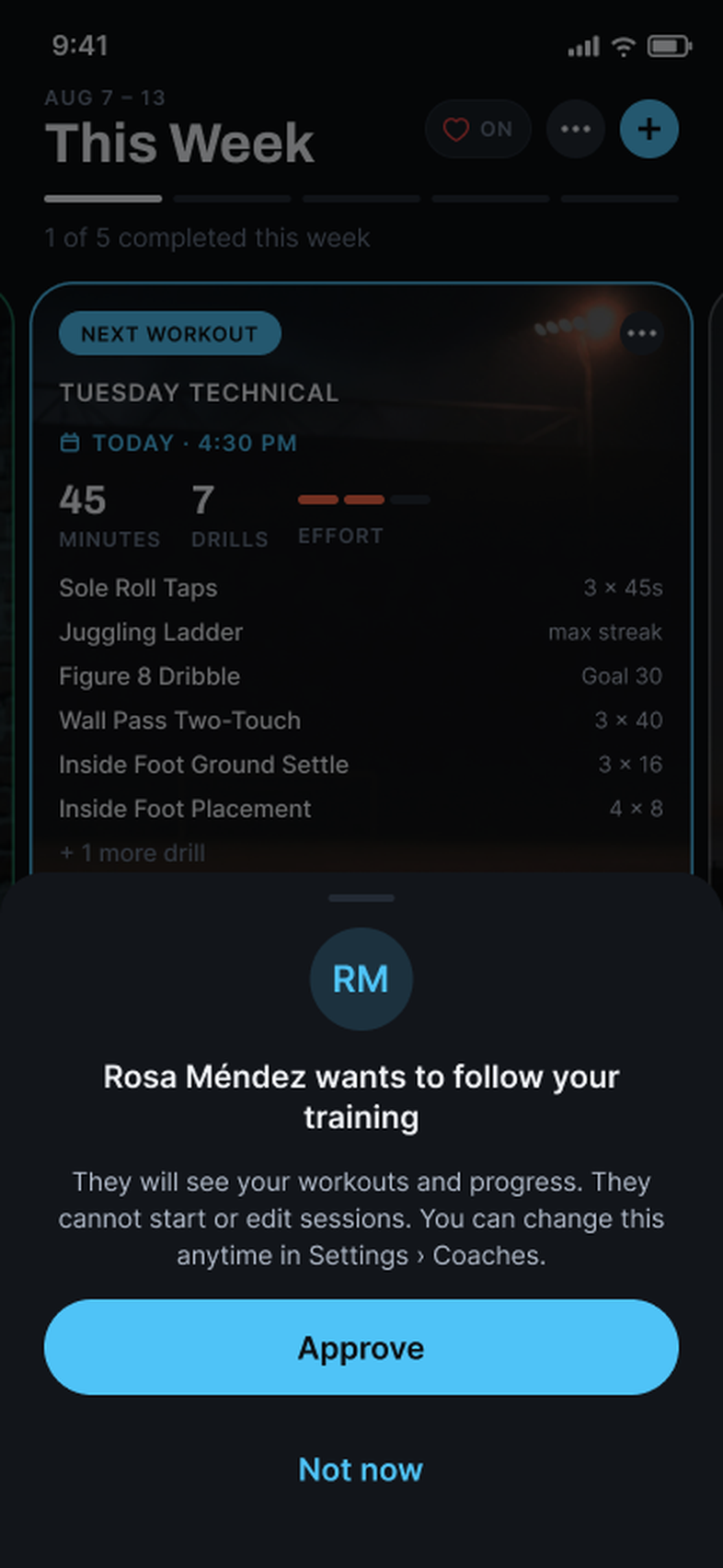 A coach request sheet over Garra's Train home: Rosa Méndez wants to follow your training, a note that they cannot start or edit sessions and that you can change this in Settings › Coaches, an Approve button, and Not now.